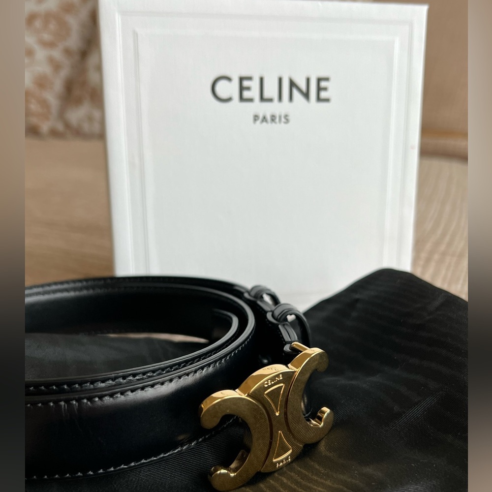 AUTHENTIC CELINE - MEDIUM TRIOMPHE BELT